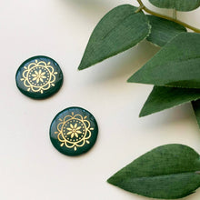 Load image into Gallery viewer, Scandi Flower Studs
