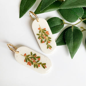 Mistletoe in Oval Hoop